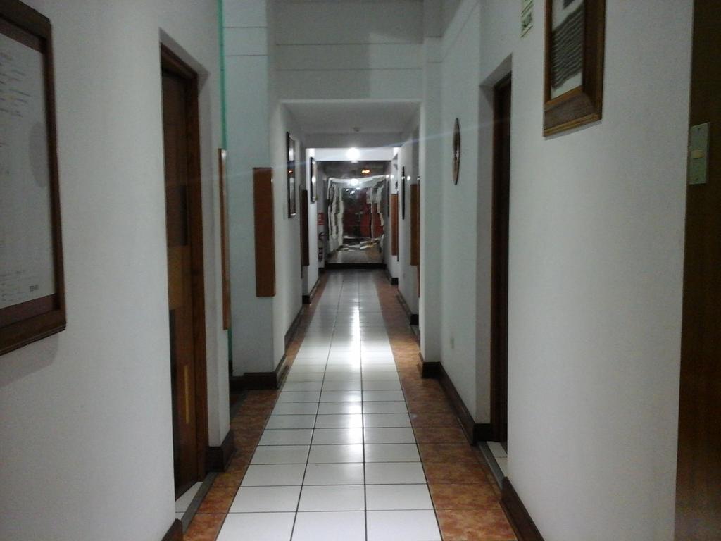 Hostal Yaki Ліма Екстер'єр фото